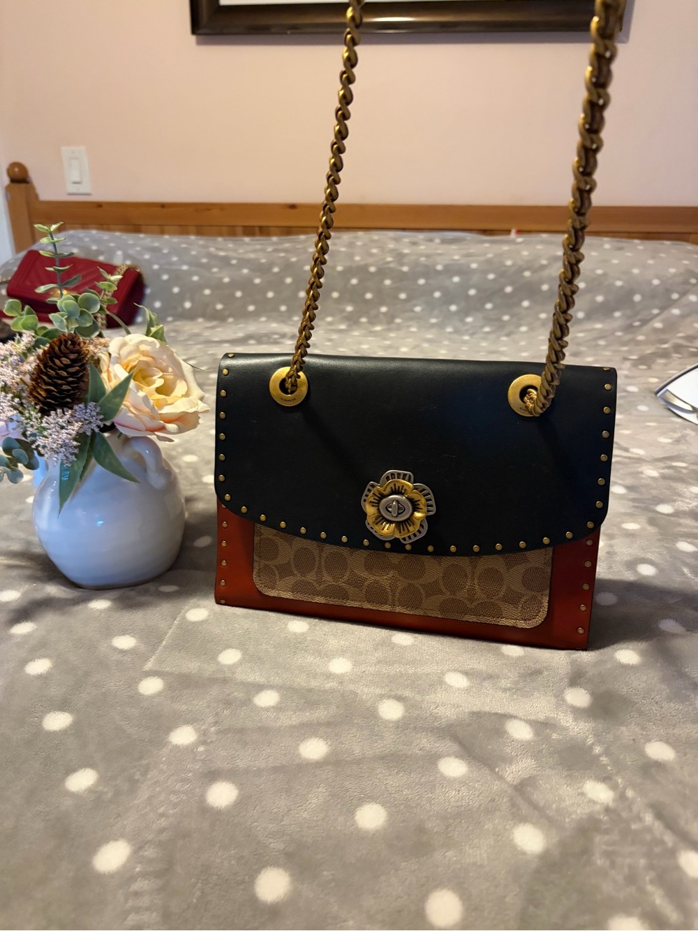 💗Beautiful Coach Turn lock Tea rose Shoulder Bag💗
